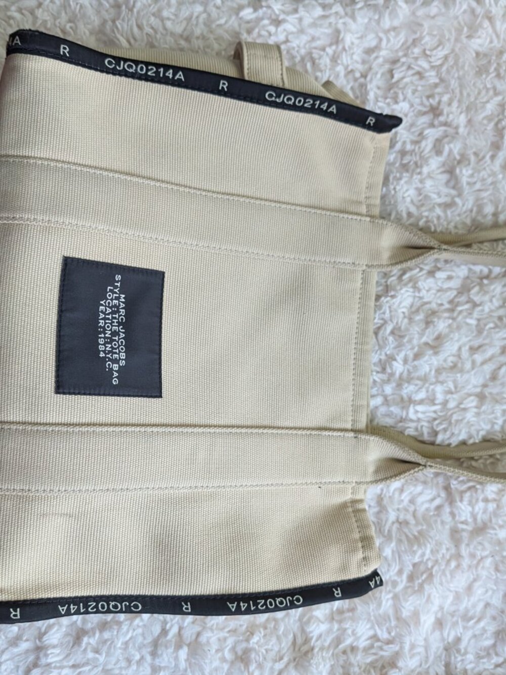 Marc Jacobs The Jacquard Large Tote Bag Warm Sand Beige - Picture 3 of 7